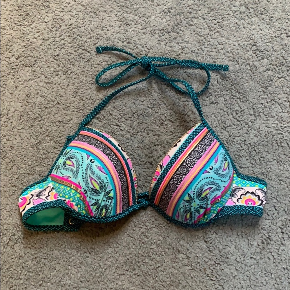 Shade and Shore bathing suit (bikini).